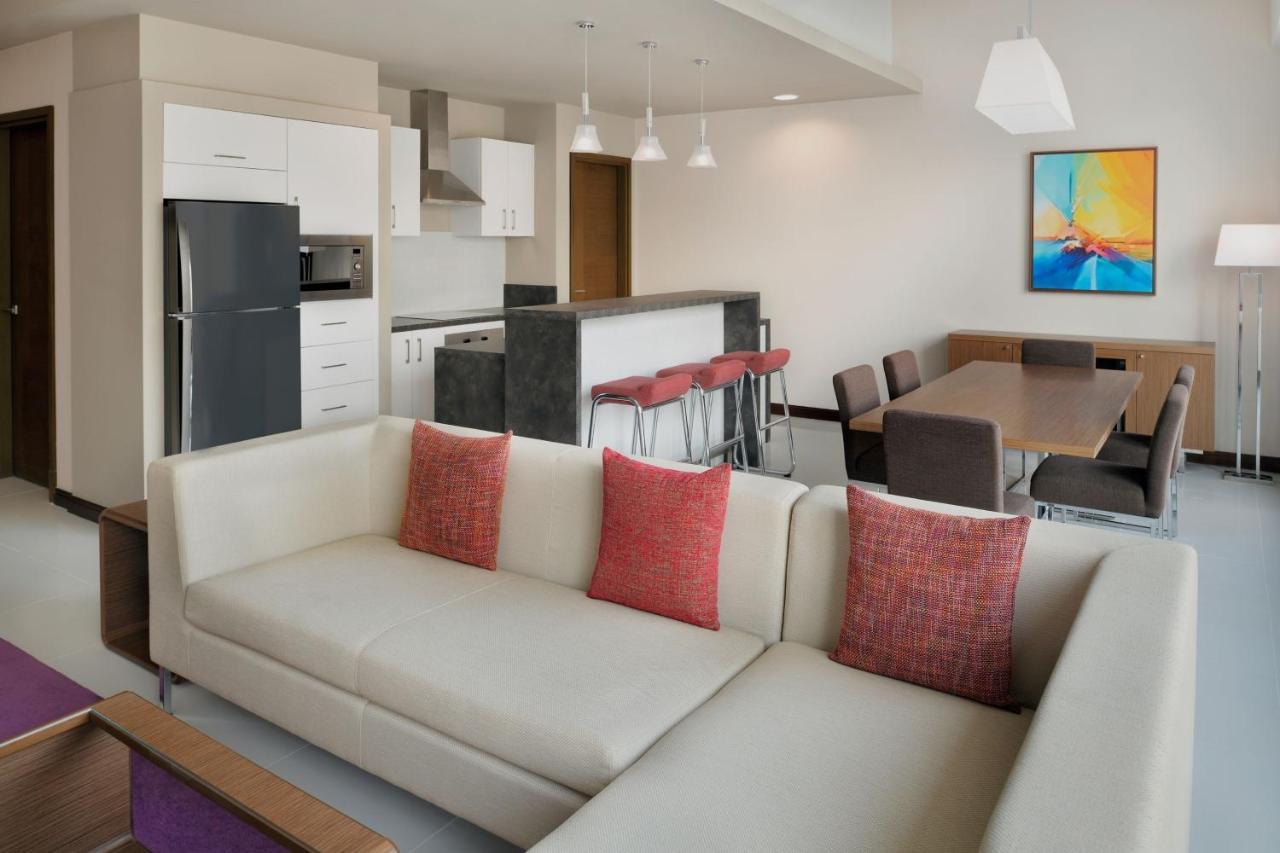 Delta Hotels By Marriott City Center Doha Exterior foto A typical apartment interior