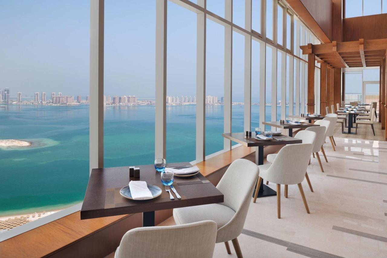 Delta Hotels By Marriott City Center Doha Exterior foto The View at The Palm