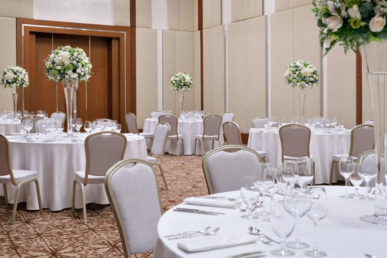 Delta Hotels By Marriott City Center Doha Exterior foto The ballroom